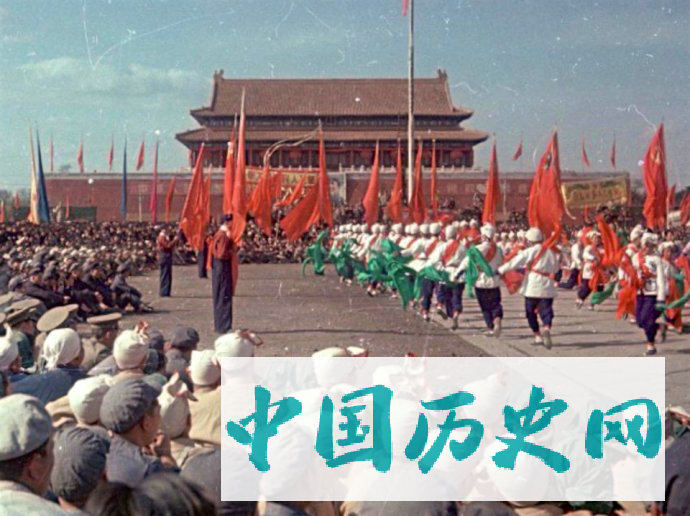 罕见老照片:1949年开国大典期间的北京正阳门周边