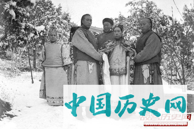 坊间流传李莲英是历史上唯一净身失败的太监，这是他被宠的原因吗