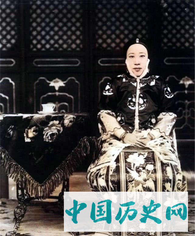 颜值爆表的袁世凯家人老照片，女子仙姿玉貌，男子临风玉树