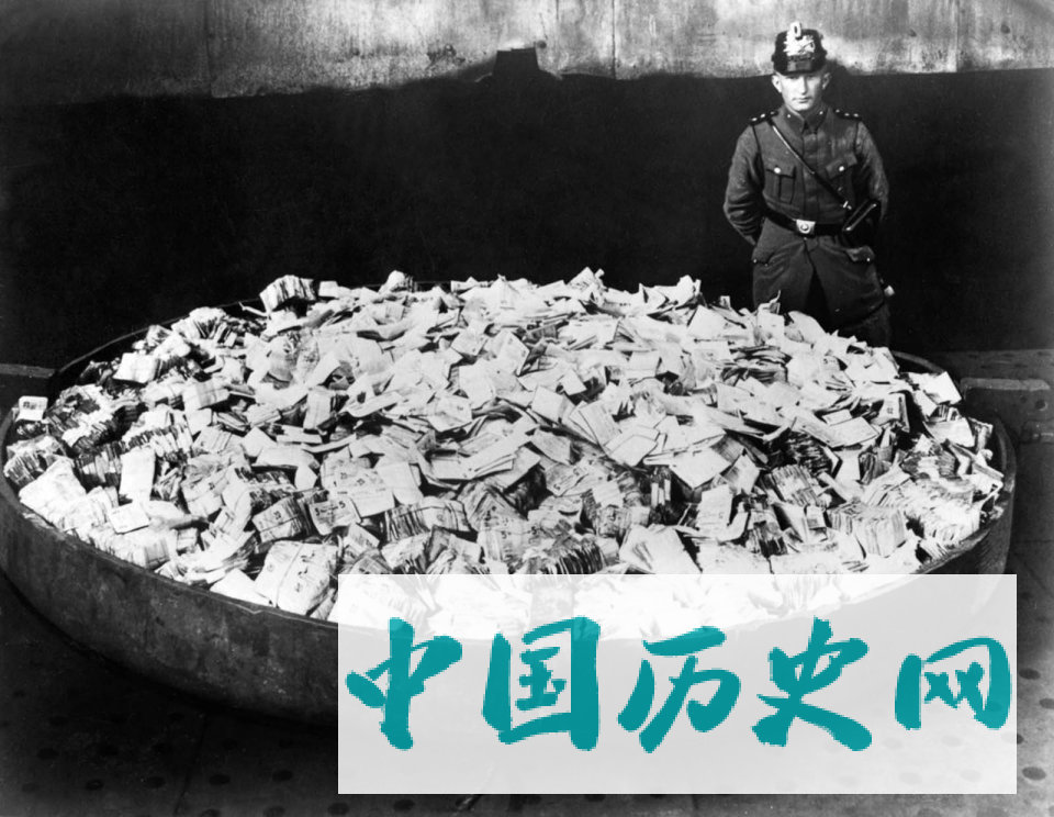 形同废纸的德国纸币被用来烧饭第8张照片的用法很有创意