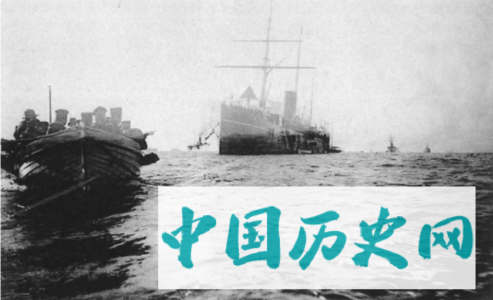 甲午战争老照片，日军在花园口登录，强占民房为住所
