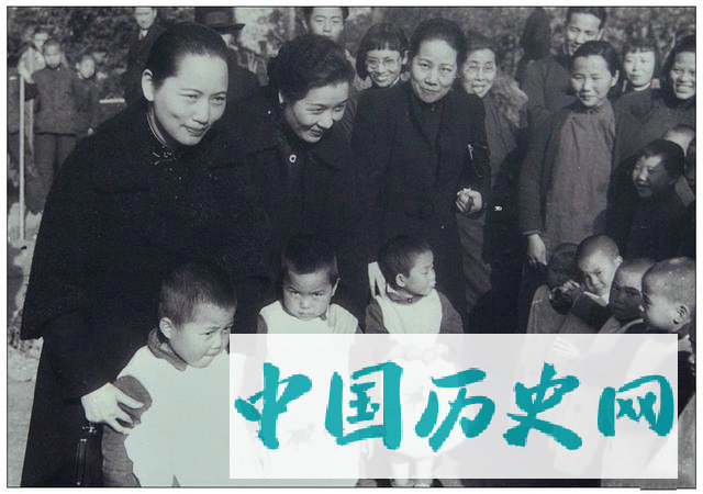 20世纪中国最显耀的姐妹组合，宋氏三姐妹“私密合影”首曝光