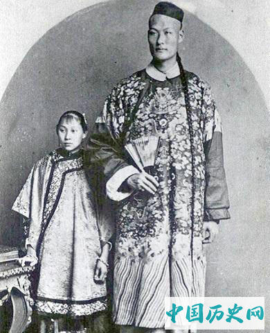 清朝最高和最矮的人：身居海外娶外国人一个结2次婚