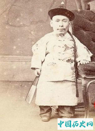 清朝最高和最矮的人：身居海外娶外国人一个结2次婚