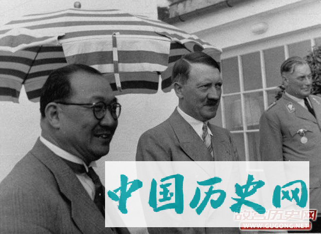 1937年，孔祥熙访德，与希特勒合影