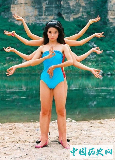 九十年代特有的记忆，美女泳装挂历老照片