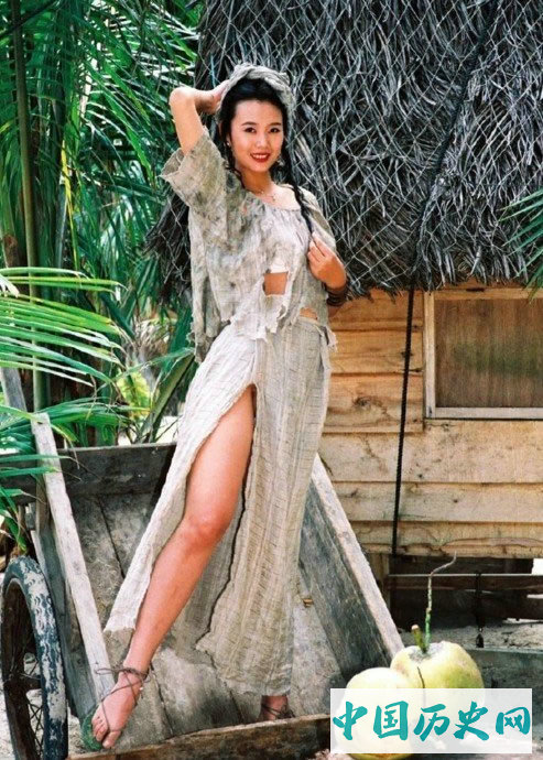 九十年代特有的记忆，美女泳装挂历老照片