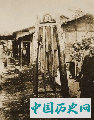 清末老照片：曾国藩孙女已成新娘婉容沐浴处很宽敞