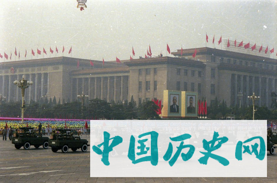 1984年建国35周年大阅兵老照片