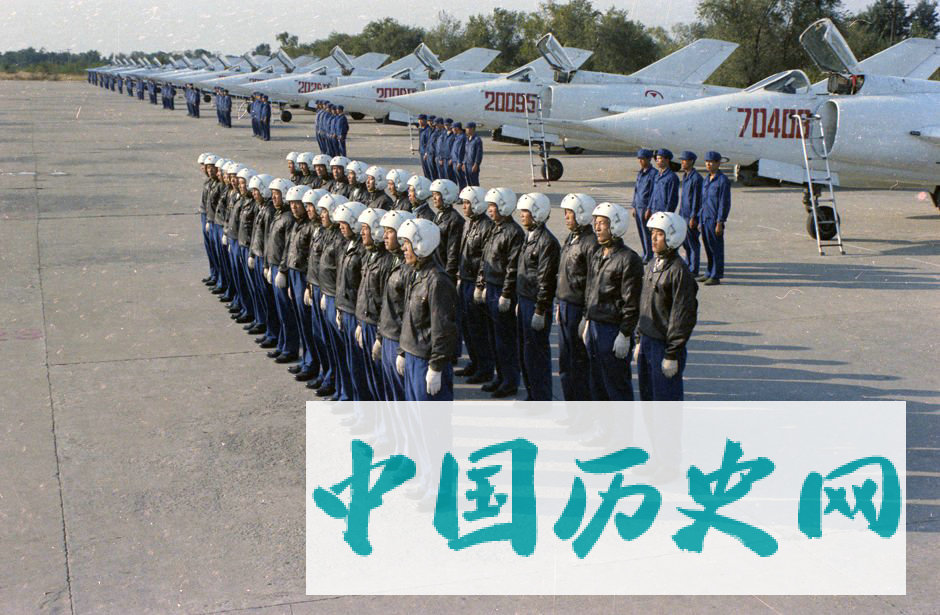 1984年建国35周年大阅兵老照片