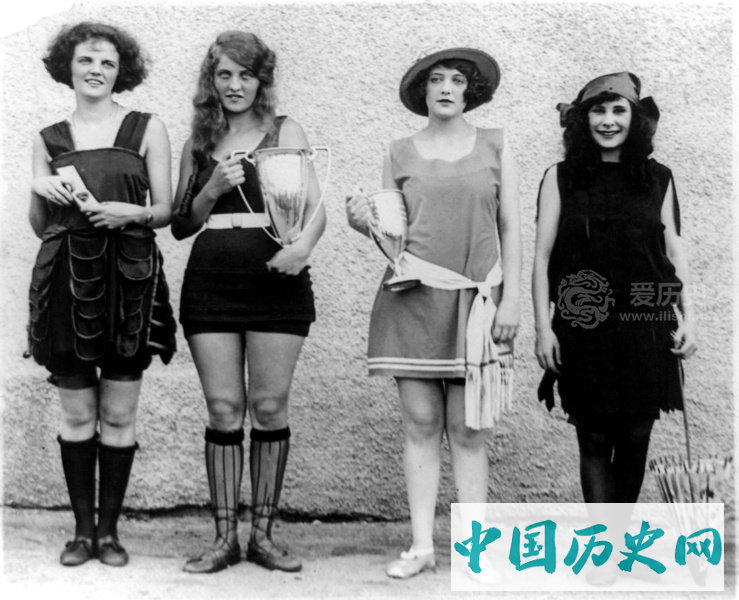 老照片：1920年代美国最早的选美比赛冠军比的是谁更敢露腿