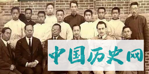 他设计了中国第一枚口罩，67天内控制了百年前的东北大鼠疫