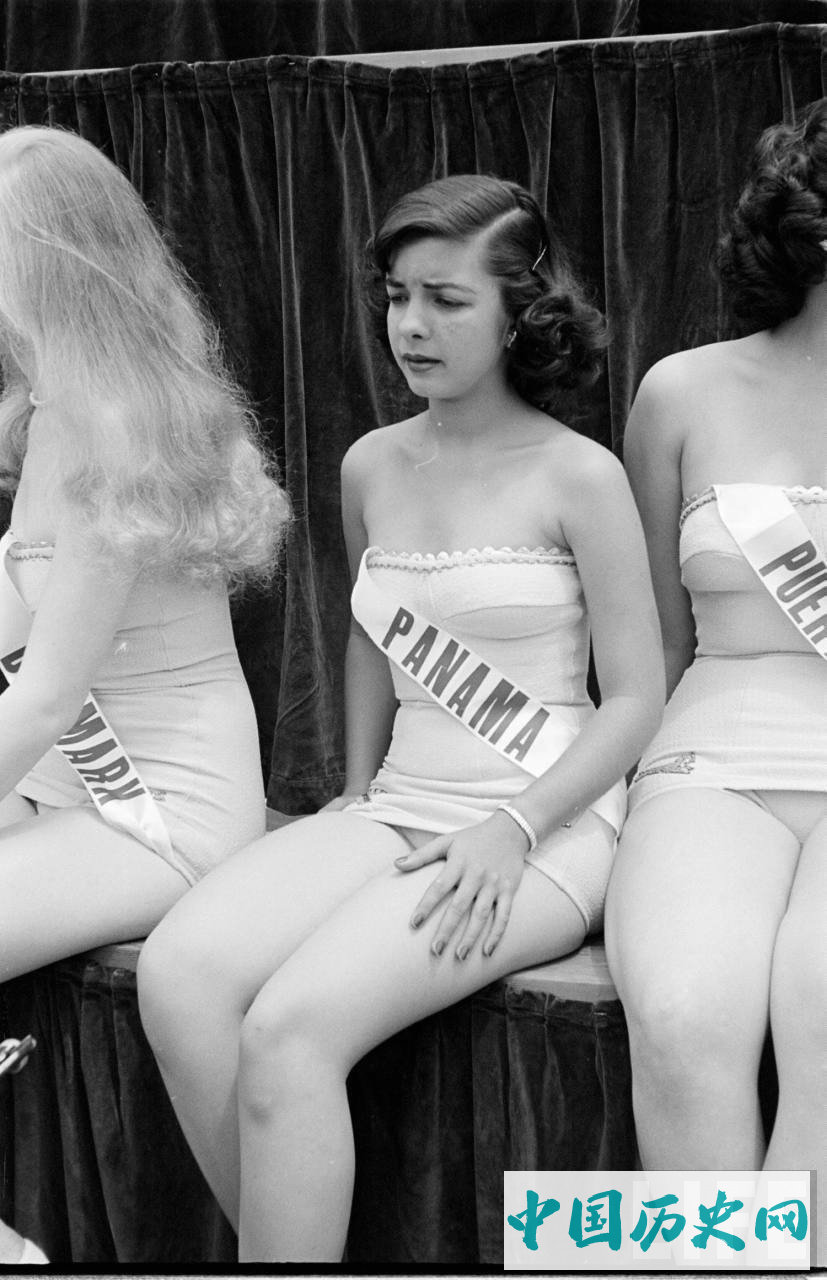 1952年首届世界环球小姐选美赛投降没几年的日本也参加了
