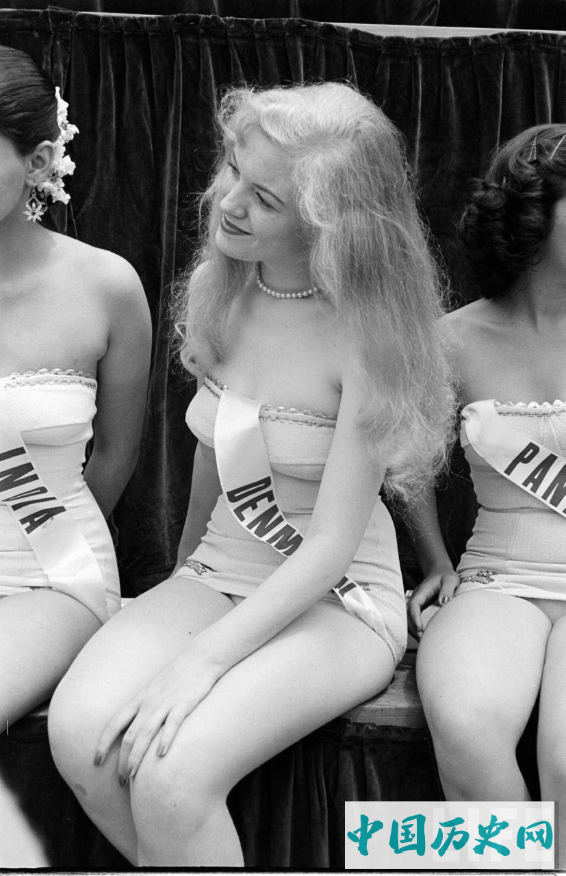 1952年首届世界环球小姐选美赛投降没几年的日本也参加了