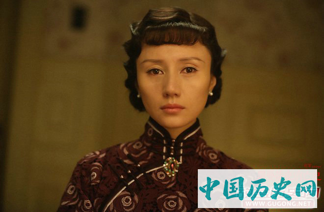 《罗曼蒂克消亡史》中袁泉饰演的角色，即是以胡蝶为原型。