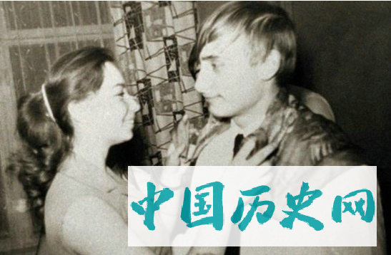 7张普京年轻时的照片，父母经历过残酷战争，妻子年轻时很美丽