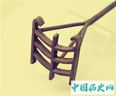 草原上世代相传的印记文化 — 马烙印