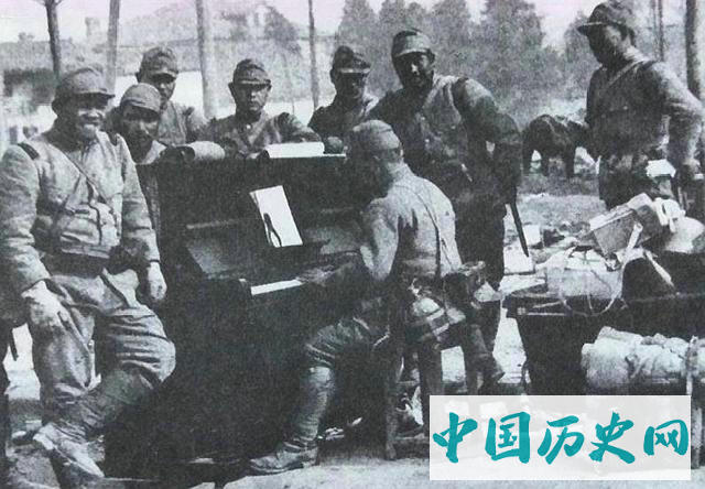 侵华日军攻陷南京老照片对城内百姓大屠杀