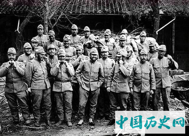 侵华日军攻陷南京老照片对城内百姓大屠杀