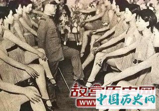 老照片,二战时期比日本鬼子更疯狂的日本女人