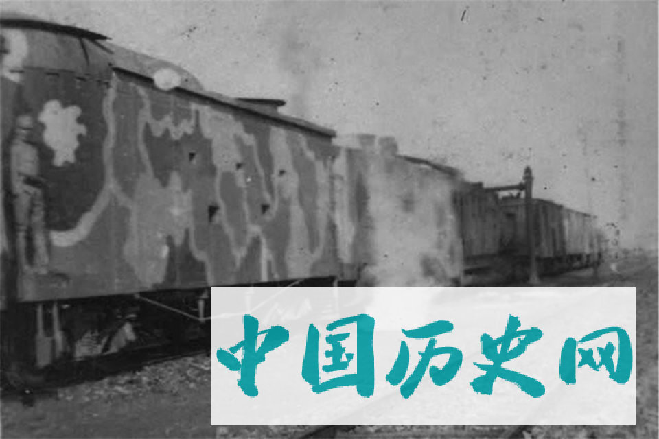 罪恶的南京大屠杀，图六是日本女卫生兵戴着口罩进入南京