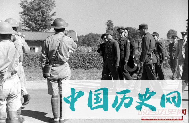 抗战期间，蒋介石赴印度视察远征军