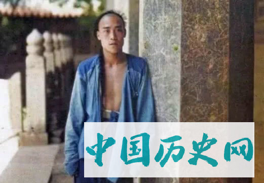 最诡异的晚清老照片,图2科学家也解释不了,图三为强搂妇女!