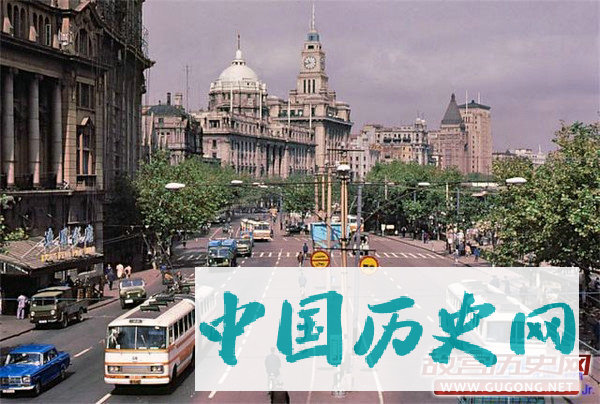 80年代老照片：八十年代交通工具 无轨电车