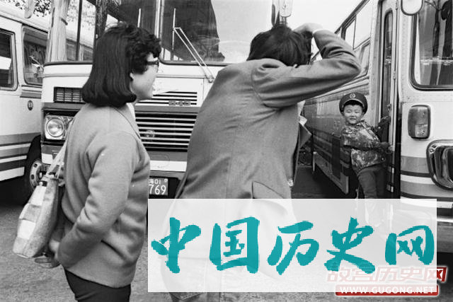 80年代老照片：八十年代的中华商业第一街
