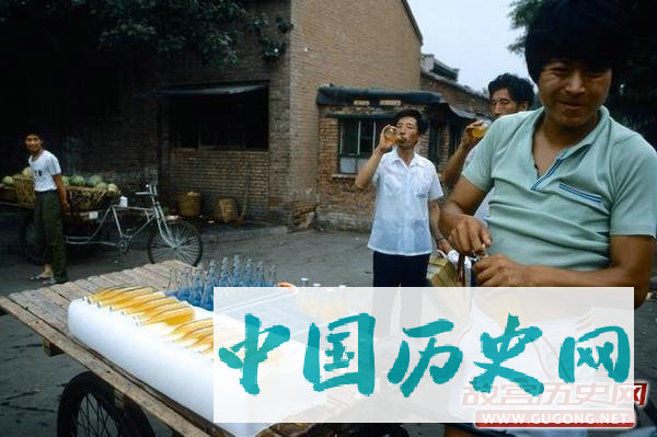 80年代老照片：远去的记忆 八十年代的青年们
