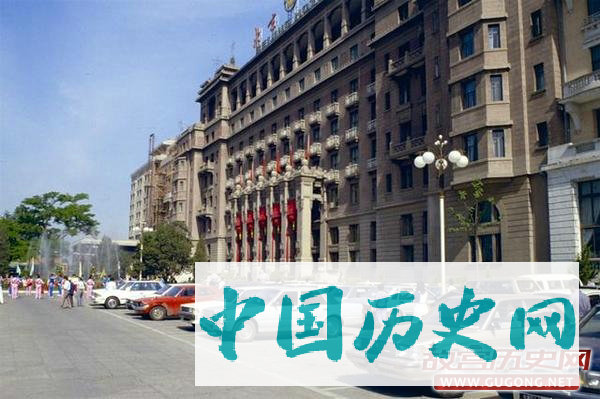 80年代老照片：1988年的北京街景 首届旅游年
