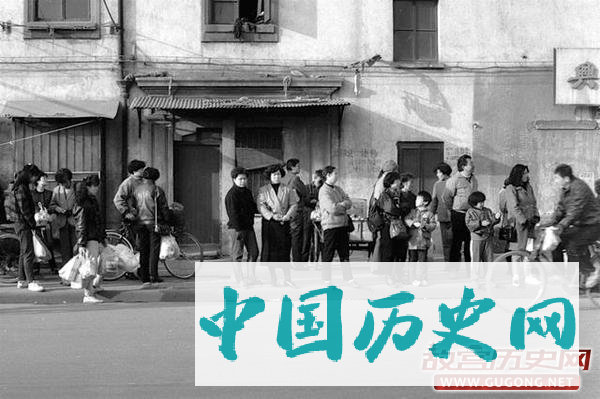 上海老照片：1990年代的老街 上海斜土路鲁班路