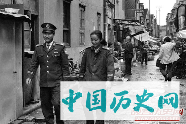 上海老照片：1990年代的老街 上海斜土路鲁班路