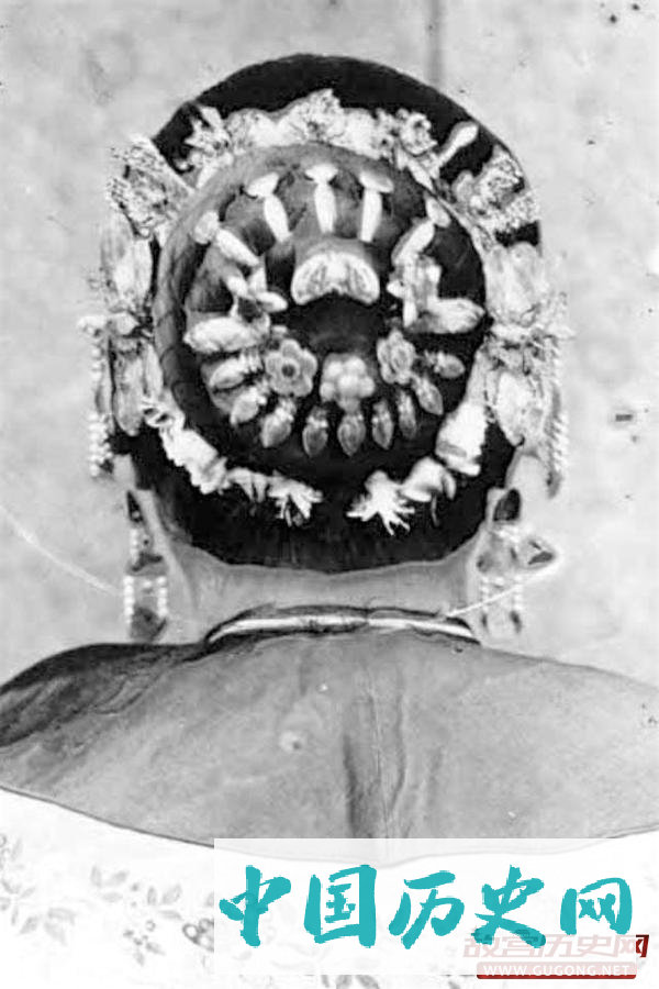 福州老照片：二十世纪初的福州女 传统头饰三把刀