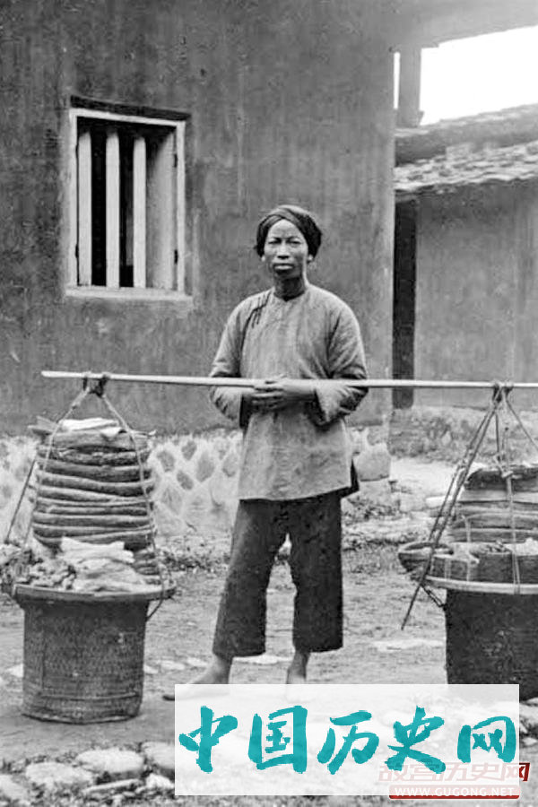 福州老照片：二十世纪初的福州女 传统头饰三把刀