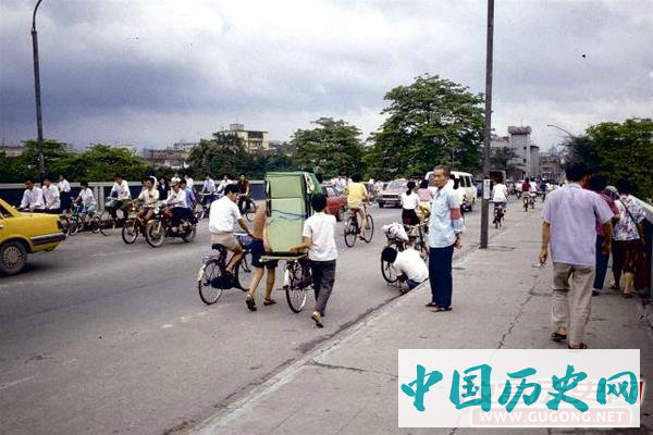 广州老照片：传统与潮流交融的广州 1988年