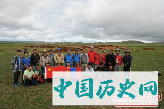中蒙联合考古队揭开蒙境内最大匈奴“三连城”身世之谜