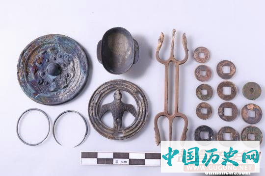 江西南昌发现东汉时期“1大人5小孩”六棺合葬墓