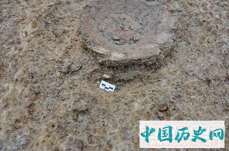 湖南澧县孙家岗遗址揭示出一座随葬玉器瓮棺墓