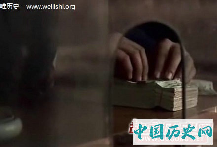 末代皇帝溥仪晚年重回紫禁城偷偷坐了一次龙椅