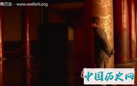 末代皇帝溥仪晚年重回紫禁城偷偷坐了一次龙椅