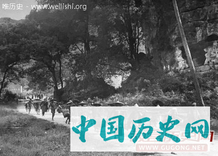 真实的抗日写照：八年抗战后破衣烂衫的国军