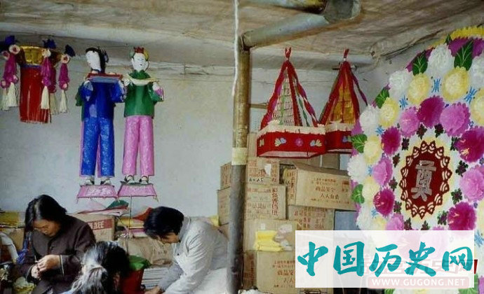 西安老照片：1987年的西安 各种街头小吃随处可见