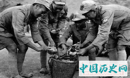 日寇战地记者拍摄的真实“鬼子进村”老照片