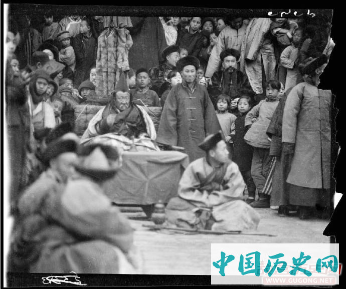 晚清老照片：清末老北京雍和宫“打鬼”舞