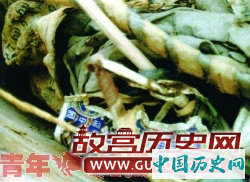 中国丝绸博物馆用复原的汉代织机成功复制“五星锦”