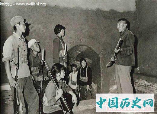 老照片：全民皆兵的年代