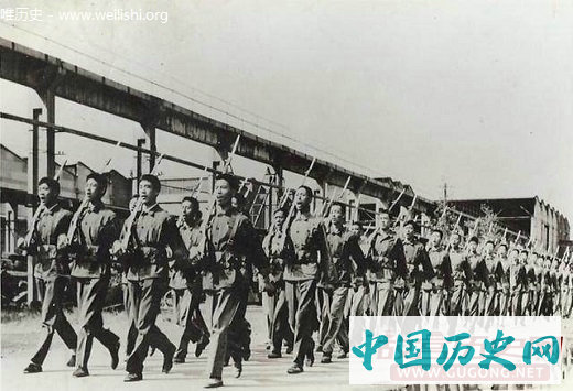 老照片：全民皆兵的年代