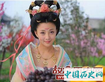 彪悍的安禄山和年轻的杨贵妃如何结成了干母子？