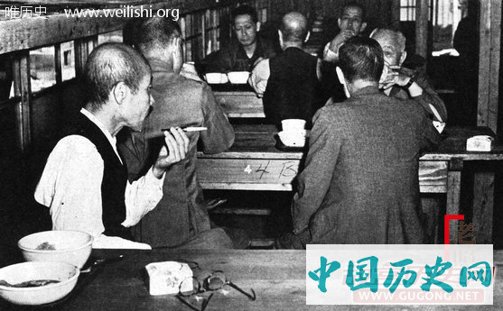 战犯东条英机绞刑前的羁押生活老照片